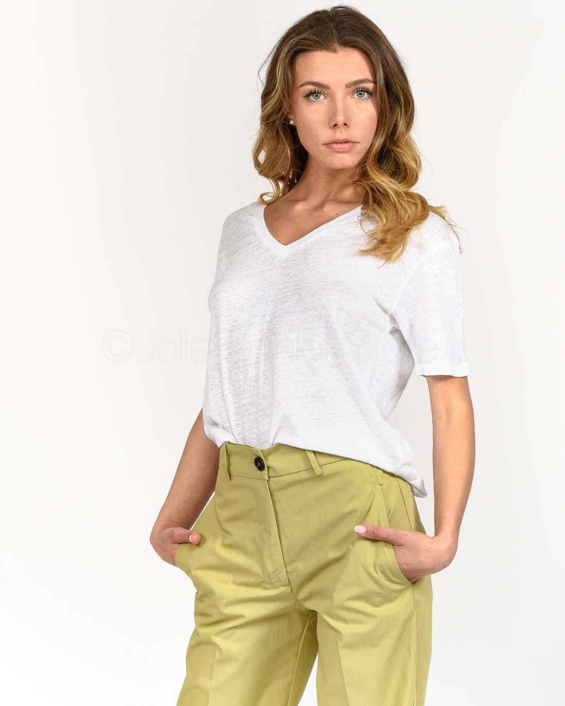 Not Shy T-Shirt Scollo a V in Lino Latte  4205014 LYS