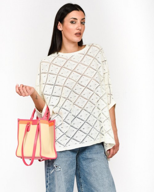 Not Shy Poncho in Pizzo Latte