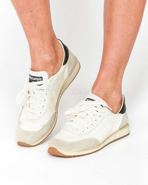 Patrizia Pepe Sneakers Running SKIN '93 in Nappa White  2Z0074 L150 W101