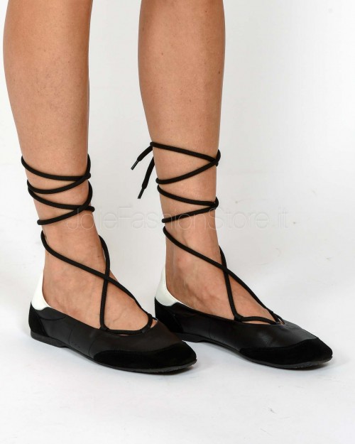 Patrizia Pepe Ballerina Dancing SKIN Black  8Z0123 L150 K103
