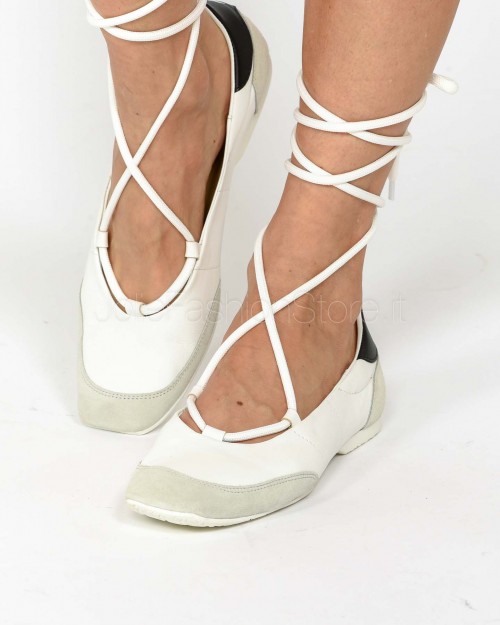 Patrizia Pepe Ballerina Dancing SKIN White  8Z0123 L150 W101