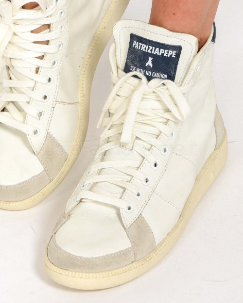 Patrizia Pepe SKIN Sneakers HI '93 in Nappa Off White/Blue  8Z0111 L150 FG38