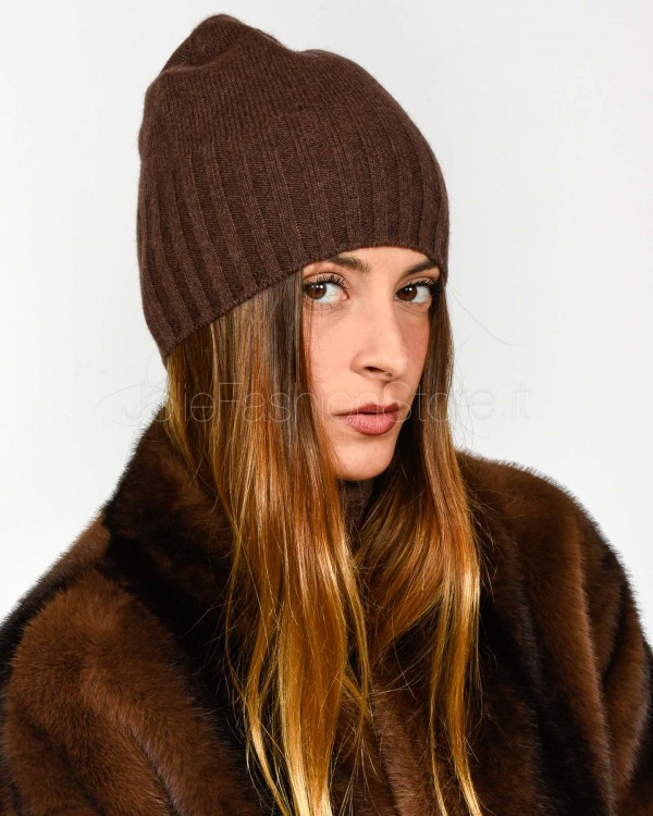 Not Shy Cappello in...