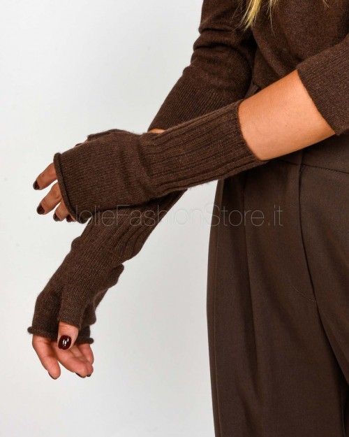 Not Shy Manicotto in Cashmere Coffee Modello Alexine