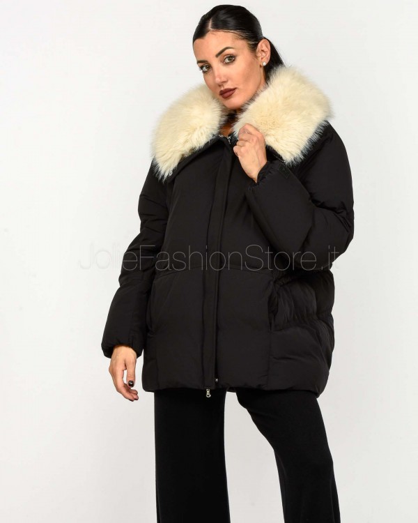 Patrizia Pepe Piumino con Colletto Morbido Nero  8O0194 A629 K103