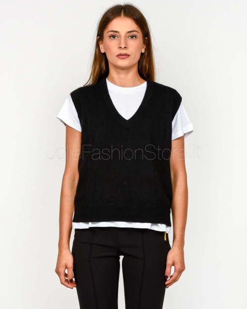 Not Shy Black V-Neck Vest Model Elsie  ELSIE NOIR