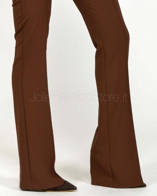 Elisabetta Franchi Pantaloni in Crêpe Leggero Con Catena Gioiello Coffee  PA14157E2 EA3