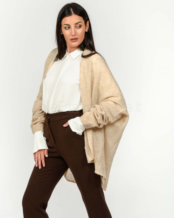 Not Shy Cardigan in Cashmere Beige Modello Diluvia  DILUVIA BEIGE