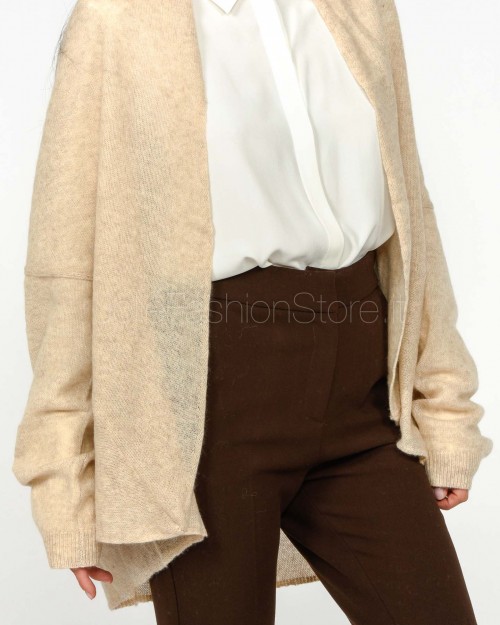 Not Shy Cardigan in Cashmere Beige Modello Diluvia  DILUVIA BEIGE