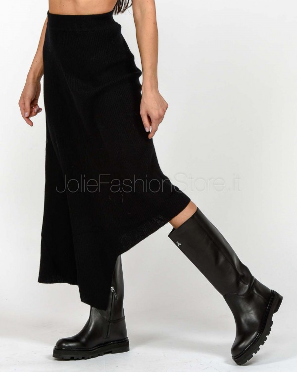 Not Shy Gonna Nera  JULIETTE NOIR