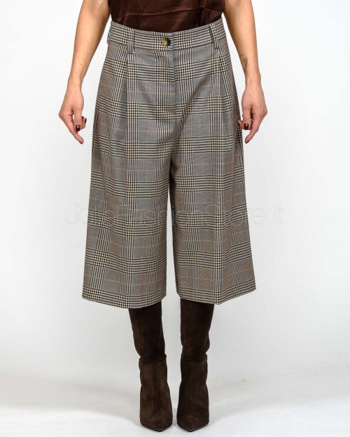 Solo Tre Bermuda Con Piences Caffelatte  M1F0135