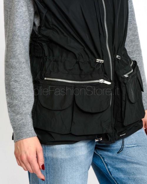 MeiMeiJ Black Pocketed Vest  M6PD09 NERO