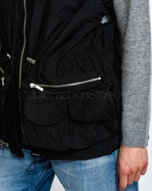 MeiMeiJ Black Pocketed Vest  M6PD09 NERO