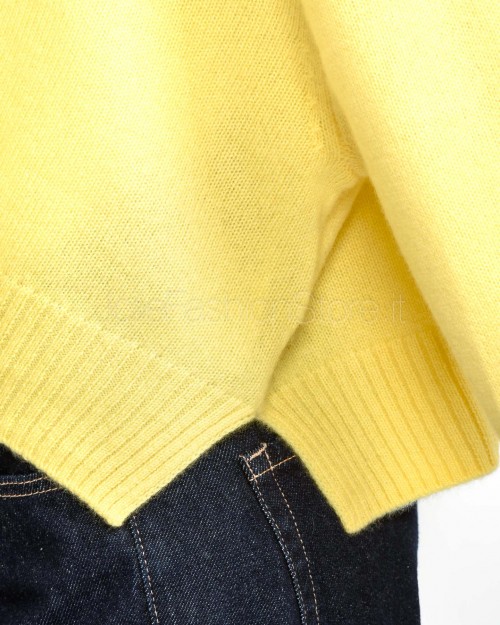 Not Shy Maglia in Cashmere Soleil  TAYRA SOLEIL